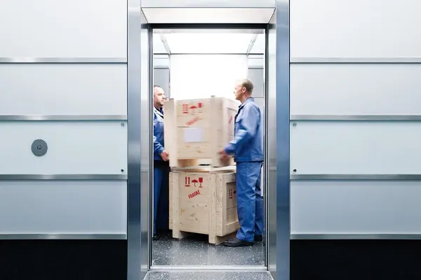 Service & Goods Lift
